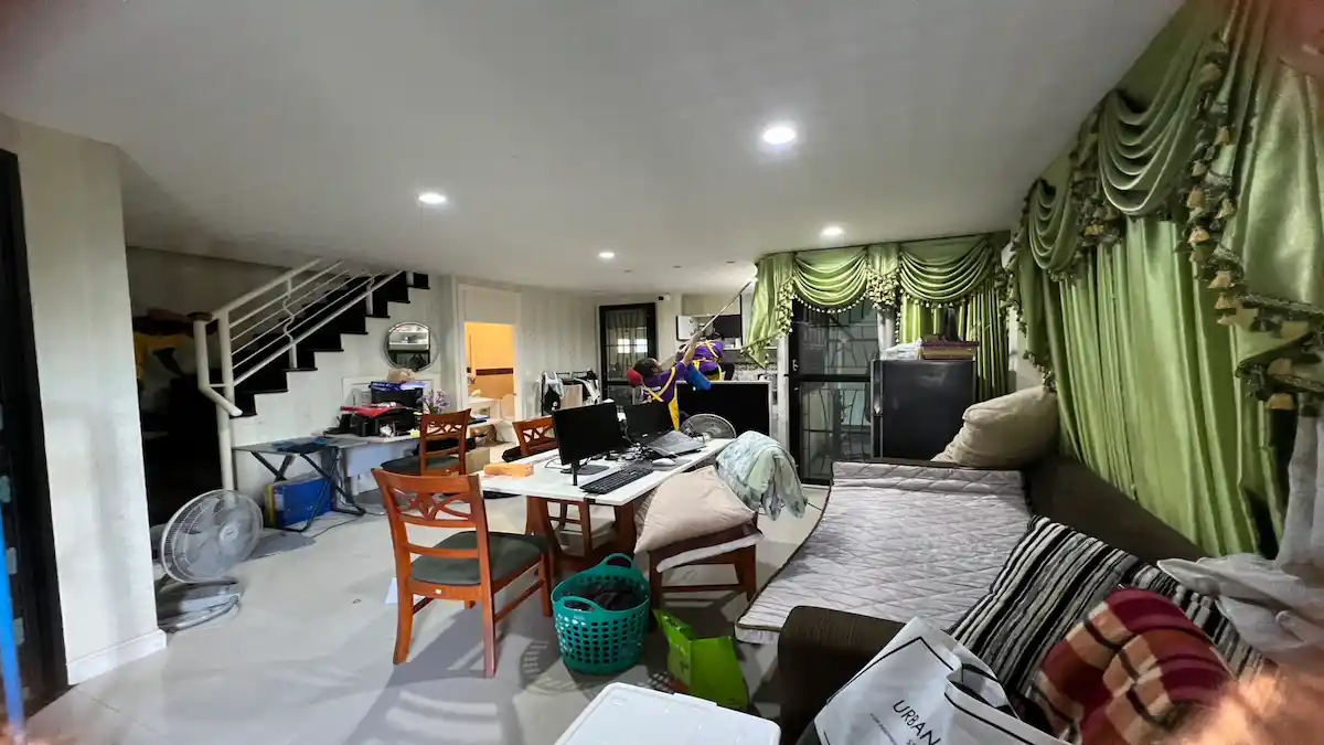 ทำความสะอาดบ้านหลวงแพ่ง