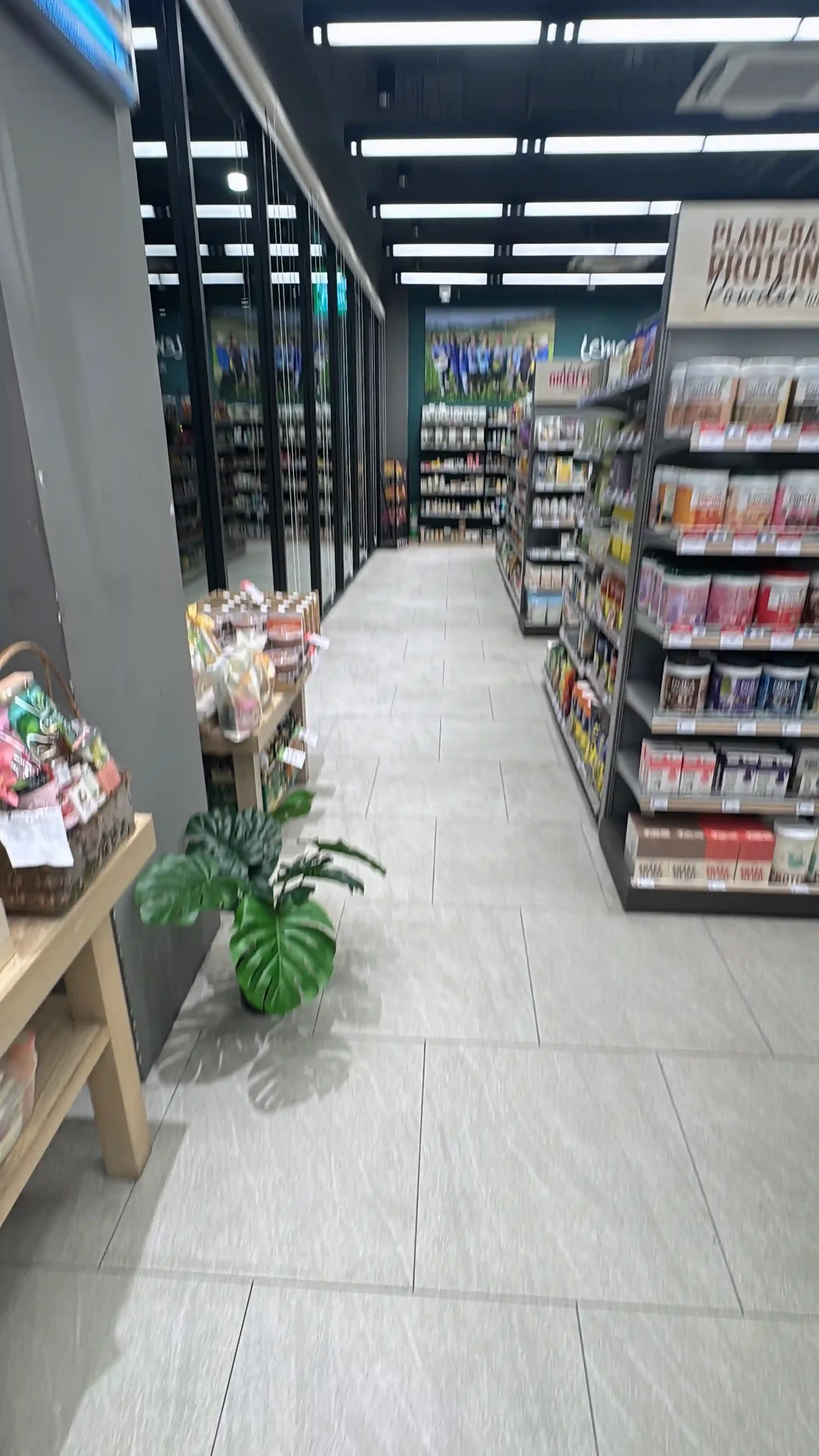 retail-store-detail-cleaning.jpg